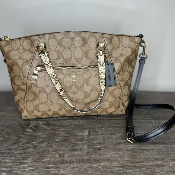 Coach Handbags - NWOT COACH PRAIRIE SATCHEL